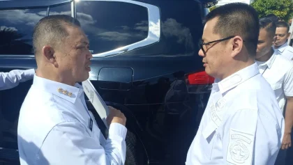 Gubernur Kalimantan Barat, Ria Norsan bersama Bupati Kayong Utara, Romi Wijaya