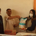 Kepedulian terhadap masyarakat yang terdampak kebakaran hutan dan lahan (karhutla) kembali diwujudkan Ketua AAS Centre, dr. Grace Pabayo.